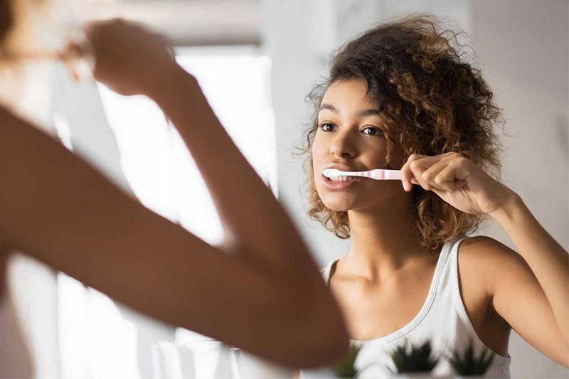 Đánh răng mỗi ngày 2 lần là cách tốt nhất để bảo vệ sức khỏe răng miệng của bạn