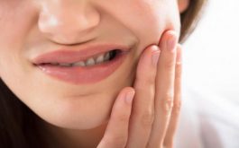Đau răng hàm gây nhiều phiền toái trong sinh hoạt hàng ngày
