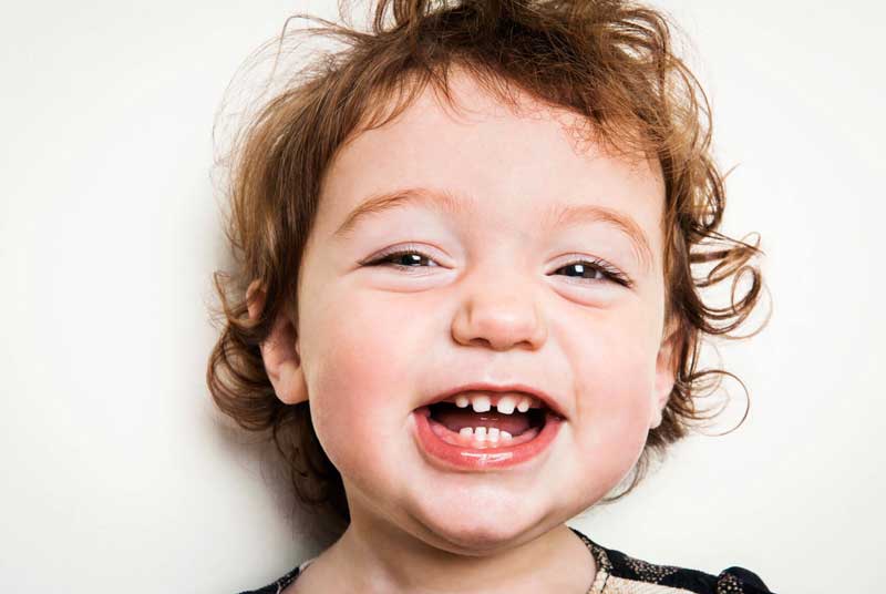 Mọc răng là một trong những nguyên nhân gây đau nhức ở bé